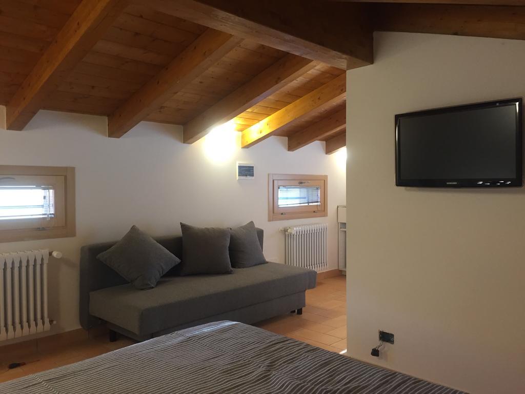 B&B Nido Sui Laghi San Donnino della Nizzola Zewnętrze zdjęcie